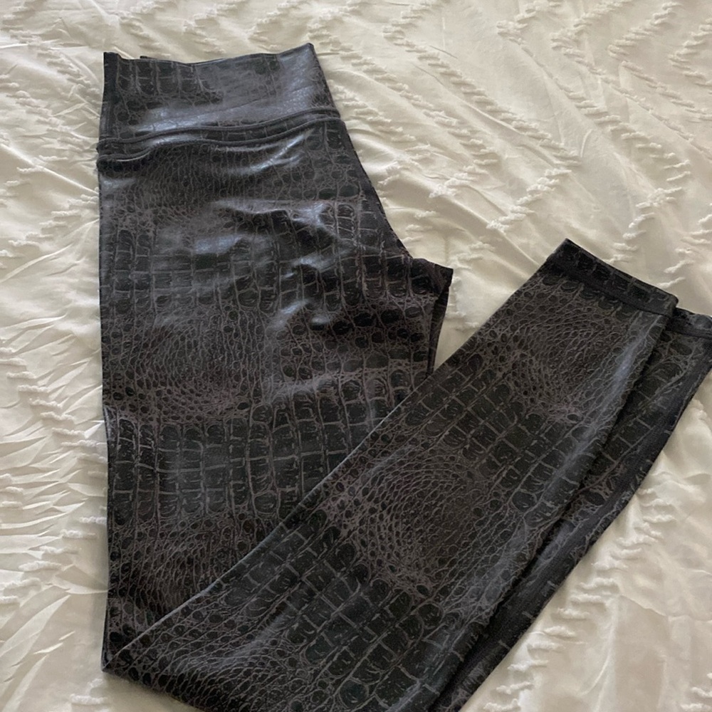 Zyia leggings
